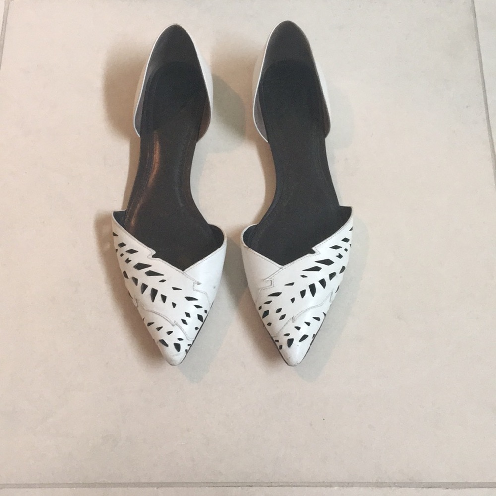 Tory Bursh 10.5 M white perforated flats